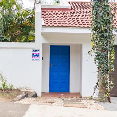 The Blue Door B&B Източен Лондон Екстериор снимка