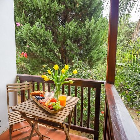 The Blue Door B&B Източен Лондон Екстериор снимка