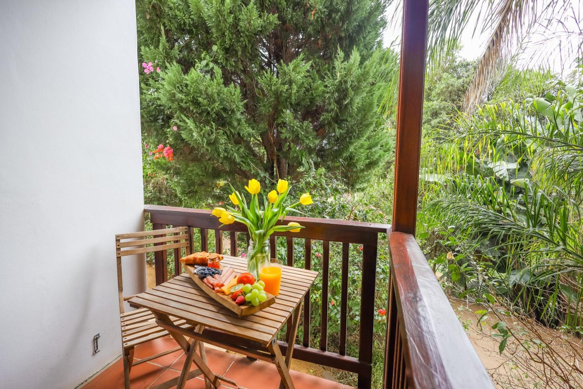 The Blue Door B&B Източен Лондон Екстериор снимка